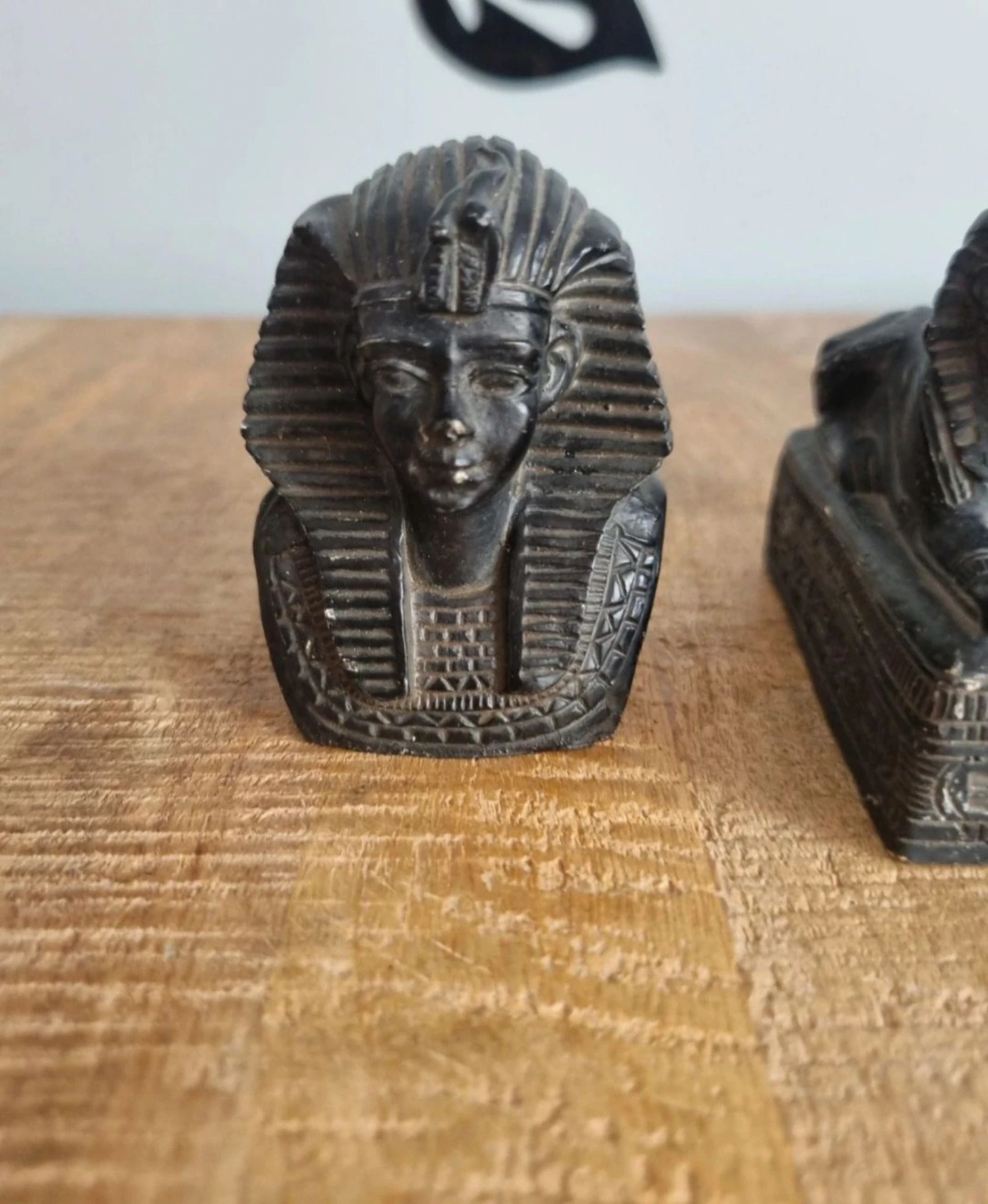 Set van 5 decoratieve Egyptische standbeelden (Toetanchamon – photo 2
